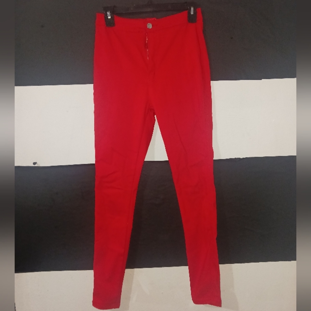Women red skinny jegging pant - Picture 3 of 9